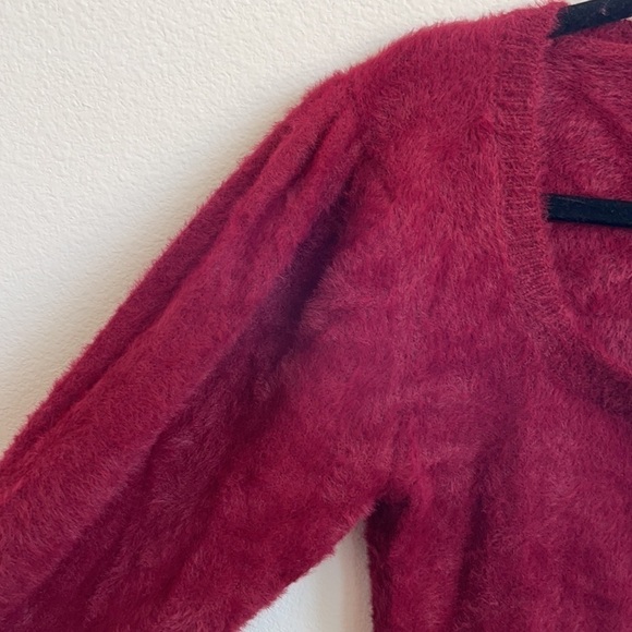 ASTR the label red fuzzy crop sweater puff sleeve - Picture 5 of 7